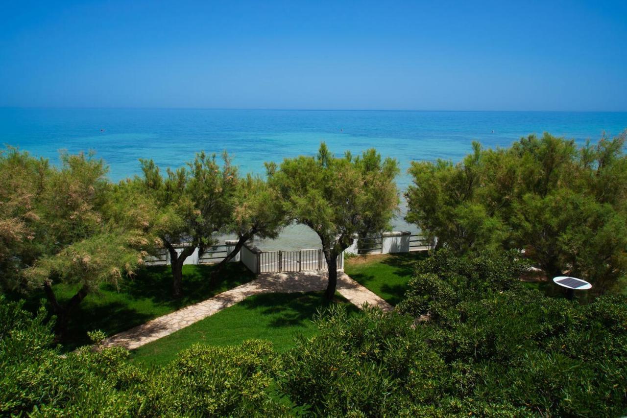 トッレ・カンネ Aurelia Sea View Bed & Breakfast エクステリア 写真