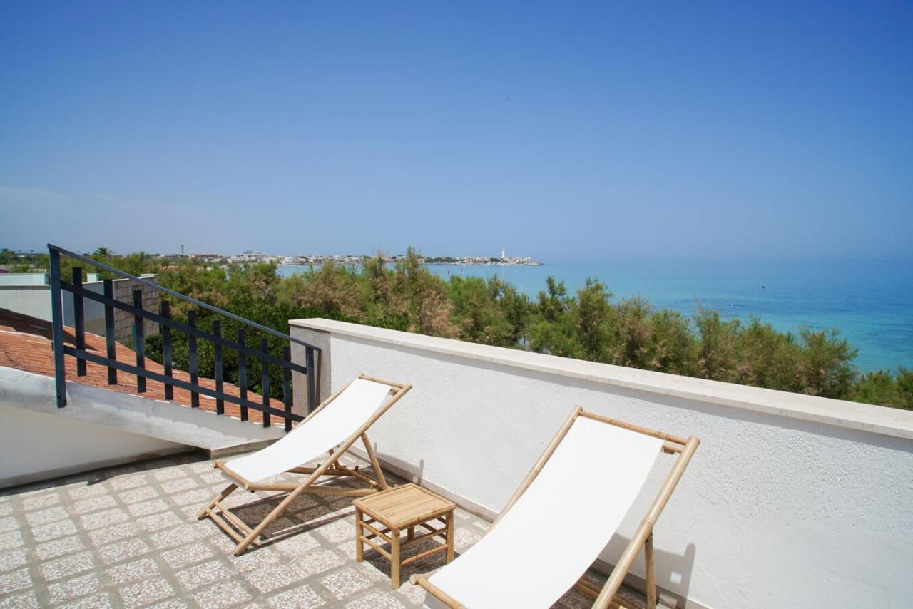 トッレ・カンネ Aurelia Sea View Bed & Breakfast エクステリア 写真