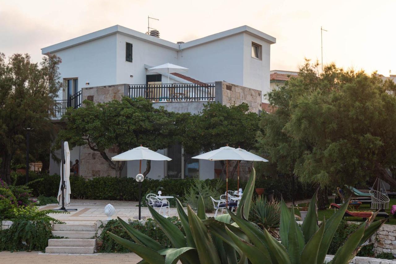 トッレ・カンネ Aurelia Sea View Bed & Breakfast エクステリア 写真