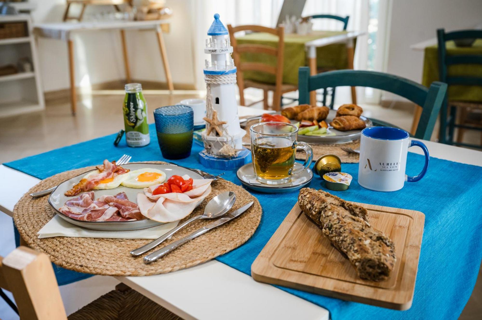 トッレ・カンネ Aurelia Sea View Bed & Breakfast エクステリア 写真
