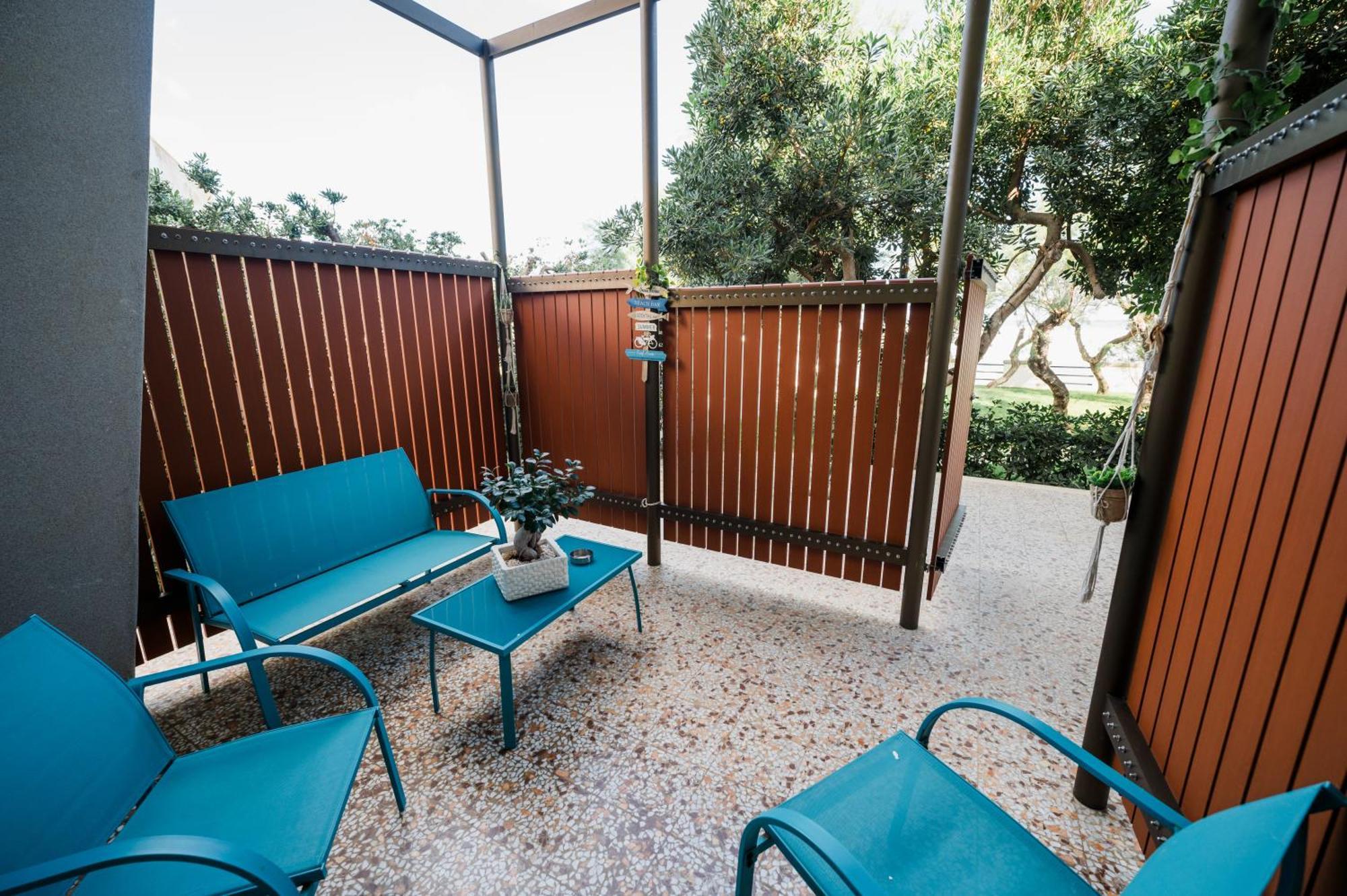 トッレ・カンネ Aurelia Sea View Bed & Breakfast エクステリア 写真