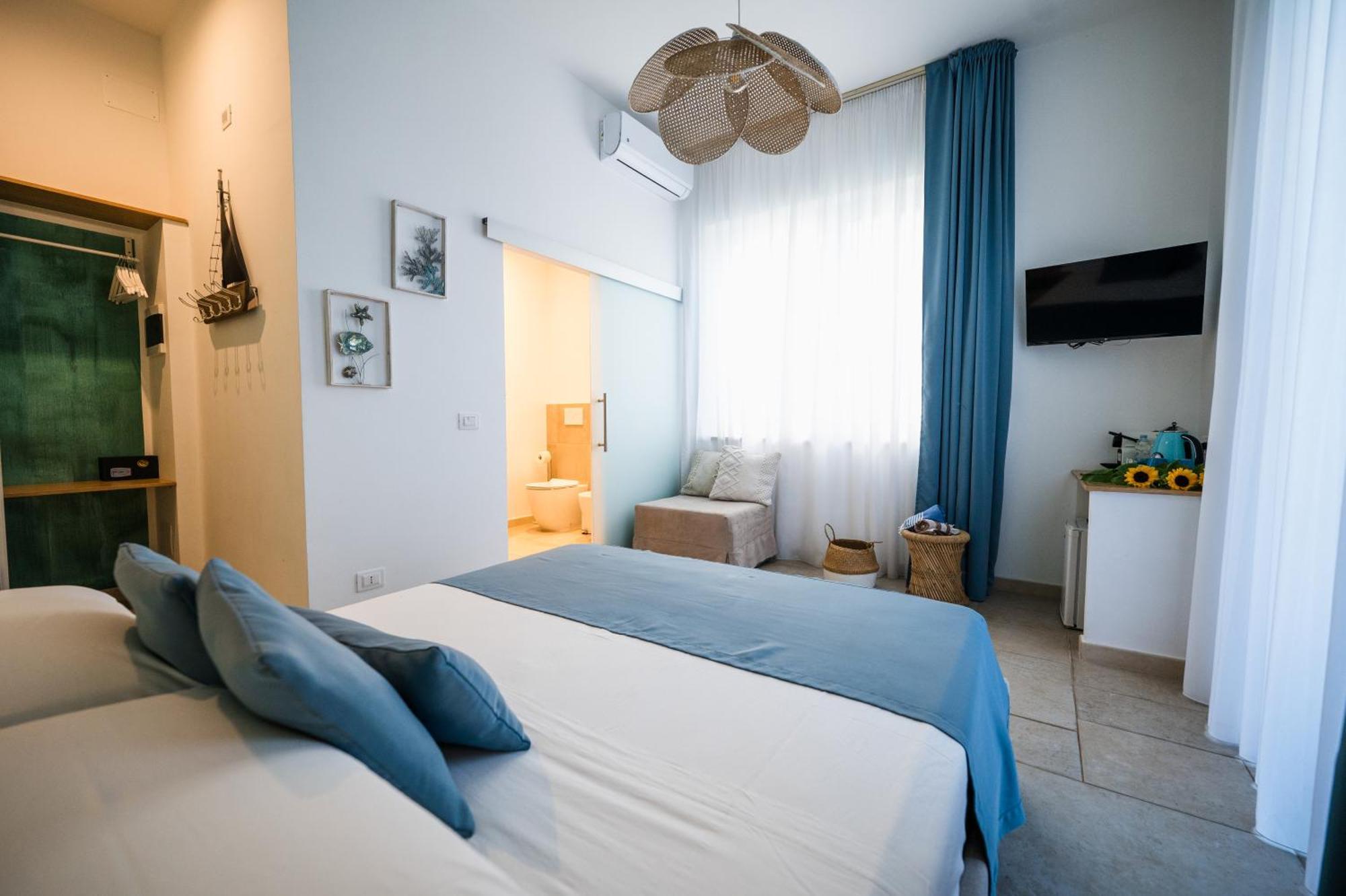 トッレ・カンネ Aurelia Sea View Bed & Breakfast エクステリア 写真