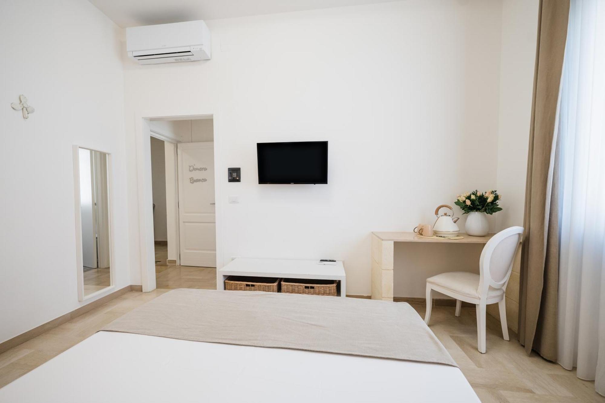 トッレ・カンネ Aurelia Sea View Bed & Breakfast エクステリア 写真